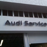 Photo prise au Audi Honolulu par Nick C. le11/10/2011
