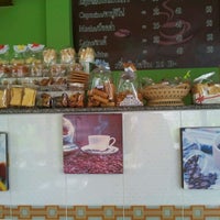 Photo taken at ร้านคุณปลื้ม by Dao P. on 6/4/2012