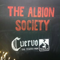 รูปภาพถ่ายที่ Albion โดย Glyn B. เมื่อ 2/23/2012