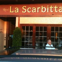 รูปภาพถ่ายที่ Rosa&#39;s La Scarbitta Ristorante โดย Kristi G. เมื่อ 7/19/2011