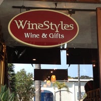 8/11/2012 tarihinde Jackieziyaretçi tarafından Wine A Bit Coronado'de çekilen fotoğraf