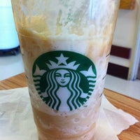 Photo taken at Starbucks by Ruzzle E. on 1/28/2012