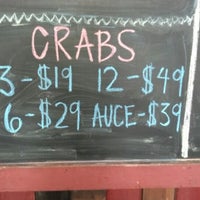 รูปภาพถ่ายที่ Crabber&amp;#39;s Cove โดย Ken A. เมื่อ 8/12/2012