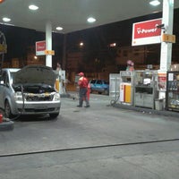 Photo taken at Posto Perfeito - Shell by J Marcelo M. on 3/19/2012