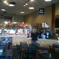 Foto tomada en Great Harvest Bread Co. Bakery &amp;amp; Cafe  por Scott B. el 3/30/2012