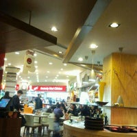 Photo taken at Pizza Hut by Ahmet Ç. on 1/29/2012