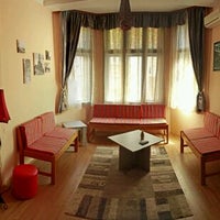Das Foto wurde bei Montmartre Hostel von Nikola K. am 9/20/2011 aufgenommen