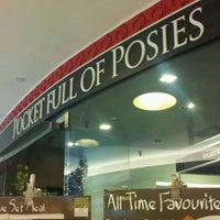 Photo taken at Pocket Full Of Posies @ Vivo City by Melissa D. on 11/12/2011