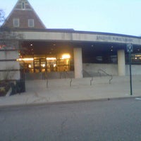 Foto tirada no(a) Baldwin Public Library por Mary Ellen em 11/21/2011