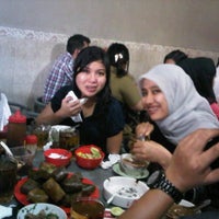 Photo taken at Coto Makassar by fadla a. on 10/19/2011