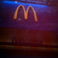 Photo taken at McDonald&amp;#39;s by mz.pinkie on 8/31/2011