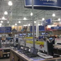 Photo taken at Best Buy by Edgar D. on 9/11/2011