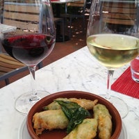Снимок сделан в Brassica Mediterranean Kitchen &amp;amp; Wine Bar пользователем Cynthia 7/14/2012