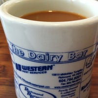 รูปภาพถ่ายที่ The Dairy Bar โดย Keith F. เมื่อ 5/6/2012