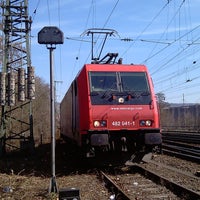 Photo taken at Heilbronn Hauptbahnhof by Jon M. on 8/14/2012