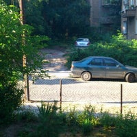 Das Foto wurde bei Welcome to Bulgaria Limited von Adrian M. am 7/4/2012 aufgenommen