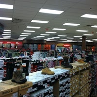 Famous footwear hotsell cranberry