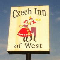 Foto scattata a Best Western Czech Inn da Melanie T. il 4/15/2012
