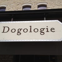 Photo taken at Dogologie by Leo W. on 3/31/2012