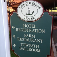 Foto diambil di Avon Old Farms Hotel oleh Carmen d. pada 6/14/2012