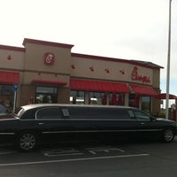 Photo taken at Chick-fil-A by Absolute Prestige Limo on 4/18/2012