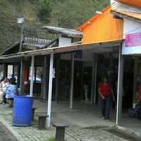 Photo taken at Feirinha de Itaipava by Licinio J. on 4/21/2012