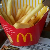 Photo taken at McDonald&amp;#39;s by Aline J. on 4/21/2012