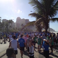 Photo taken at XVI Meia Maratona Internacional do Rio de Janeiro 2012 by Roberto L. on 8/19/2012