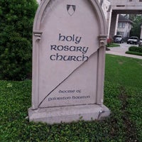 Foto tomada en Holy Rosary Catholic Church  por Khoi L. el 4/9/2012