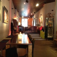 รูปภาพถ่ายที่ COLESTREET caffè bar gallery โดย Florian H. เมื่อ 8/26/2012
