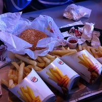 Photo taken at Burger King by MalangPOR on 7/4/2012