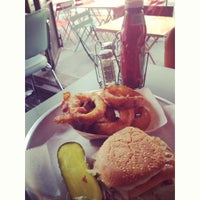 7/3/2013にReservationFor4がJoy Burger Barで撮った写真