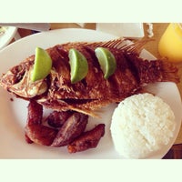 รูปภาพถ่ายที่ La Pequeña Colombia Bakery &amp; Restaurant โดย Angelica O. เมื่อ 2/23/2014