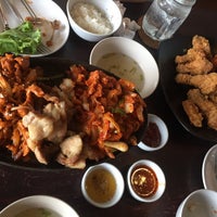 Photo taken at Choi Choi Korean Chicken by ☆pikapraew on 5/31/2017