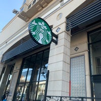 รูปภาพถ่ายที่ Starbucks โดย BADER 🎼 เมื่อ 4/15/2024