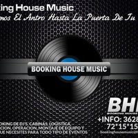 รูปภาพถ่ายที่ Booking House Music โดย Booking House Music เมื่อ 7/5/2013