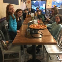 3/21/2017 tarihinde Michelle B.ziyaretçi tarafından Galeotti&amp;#39;s Pizza'de çekilen fotoğraf