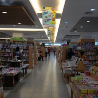 Review Gramedia