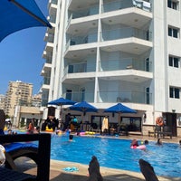 Photo taken at Pool at Hilton Alexandria Corniche by Abdulmalik on 7/26/2021