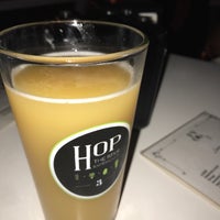 Photo taken at Hop 3 Mérida The Beer Experience by Jair C. on 3/14/2018