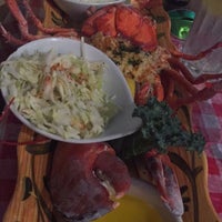 รูปภาพถ่ายที่ Lobster Pot Restaurant โดย Kelsey เมื่อ 4/7/2015