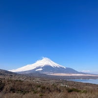 Photo taken at 山中湖 パノラマ台 by Liz W. on 3/3/2024