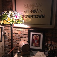 รูปภาพถ่ายที่ Downtown Bar at The Commons Local Eating House โดย Cindy H. เมื่อ 3/11/2017