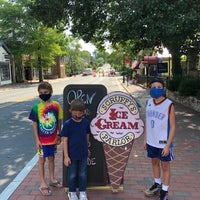 Photo taken at Scruffy&amp;#39;s Ice Cream Parlor by Jim R. on 7/19/2020