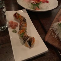 Foto scattata a Coast Sushi &amp;amp; Sashimi da martín g. il 11/21/2018