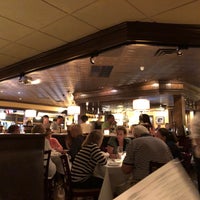 Photo taken at Pete Miller&amp;#39;s Evanston by martín g. on 8/11/2018