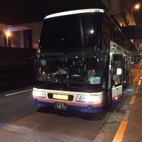 Photo taken at 池尻大橋バス停 by てっちゃん☆ on 1/18/2014