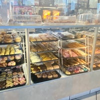 Photo taken at Yum Yum Donuts #45 by Remil M. on 1/25/2022