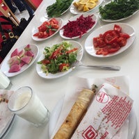 Photo taken at Göksel Tantuni by ikoo on 3/27/2016