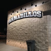 รูปภาพถ่ายที่ Armadillos Ice Cream Shoppe โดย Robert K. เมื่อ 3/6/2017